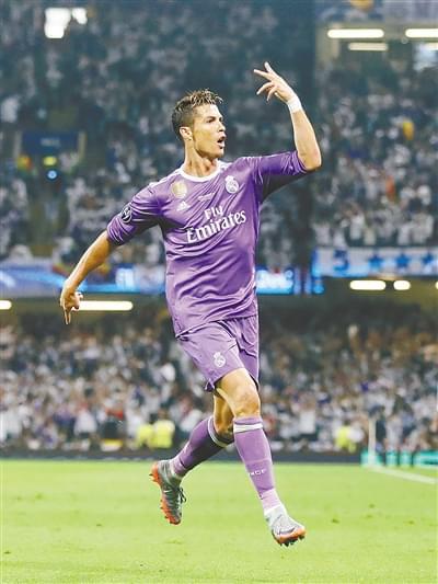 火箭队狄龙与杜兰特冲突遭驱逐，仅一步之遥禁赛边缘